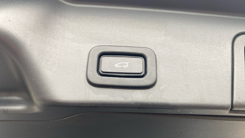 Land Rover Range Rover Evoque 2.0 P200 SE 5dr Auto Petrol Hatchback